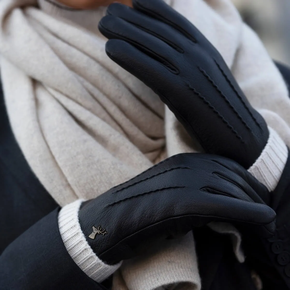 Alessandra (black) - goatskin leather gloves with lambswool lining & touchscreen feature