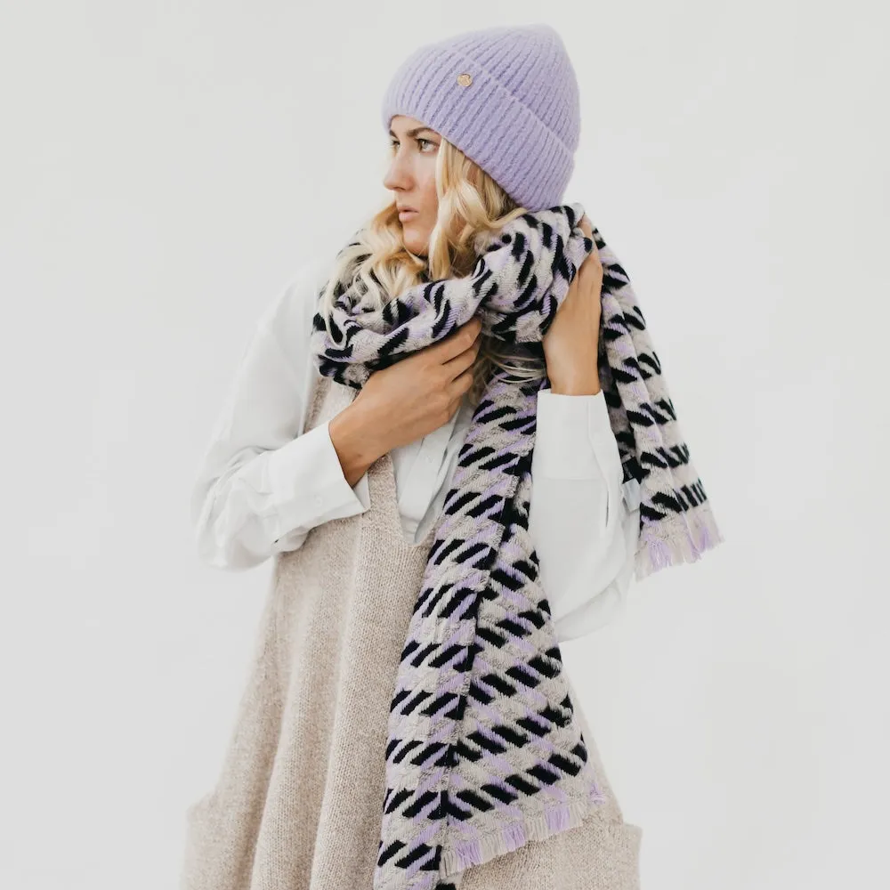 Cold Morning Houndstooth Scarf