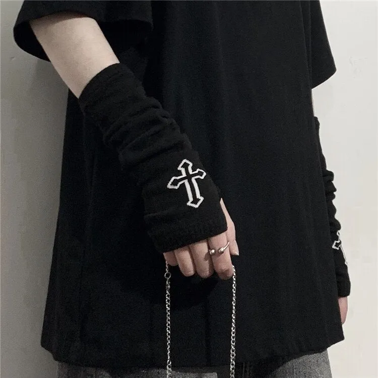 Cross black fingerless gloves