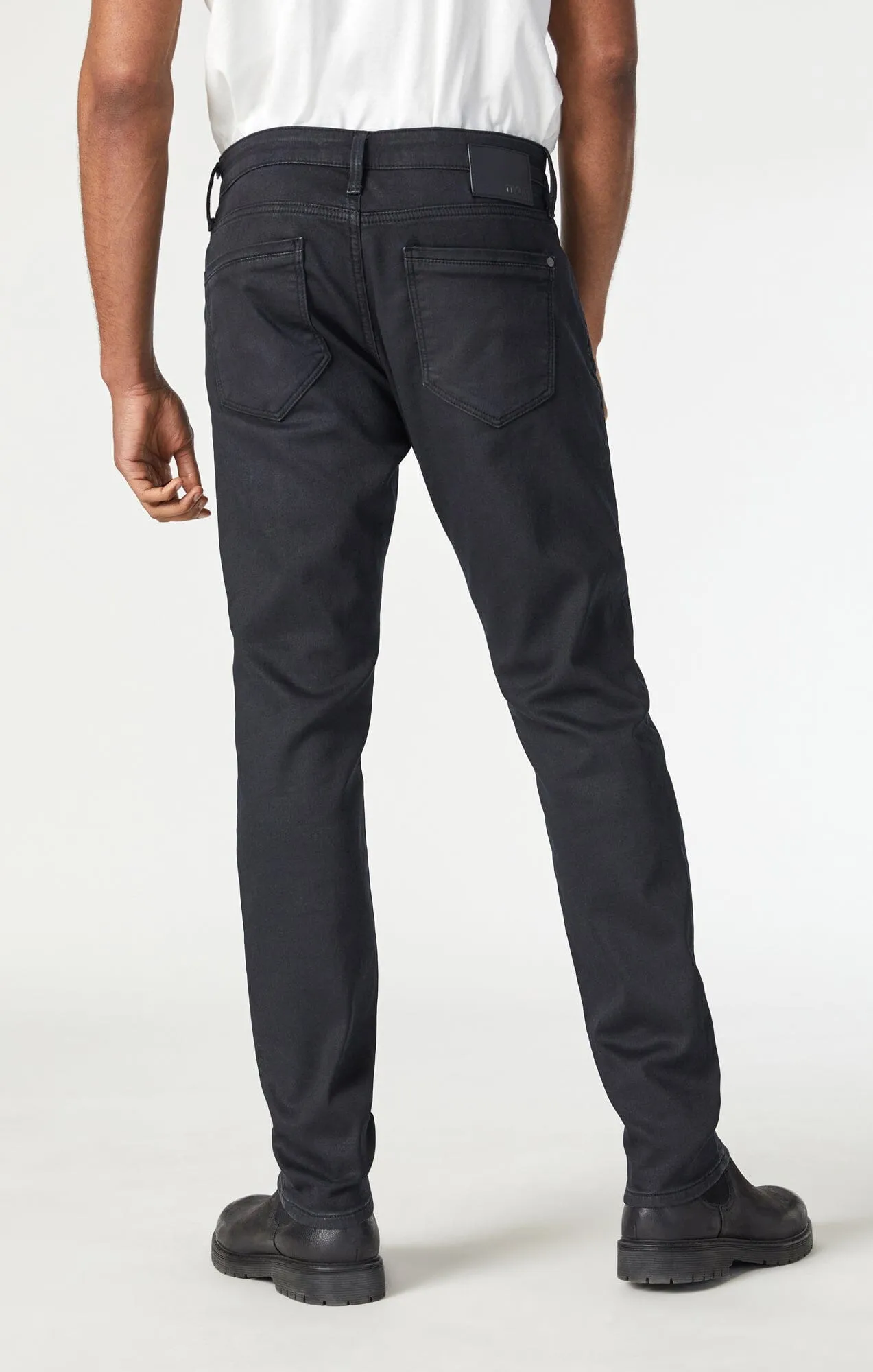 JAKE SLIM LEG IN COATED ATHLETIC