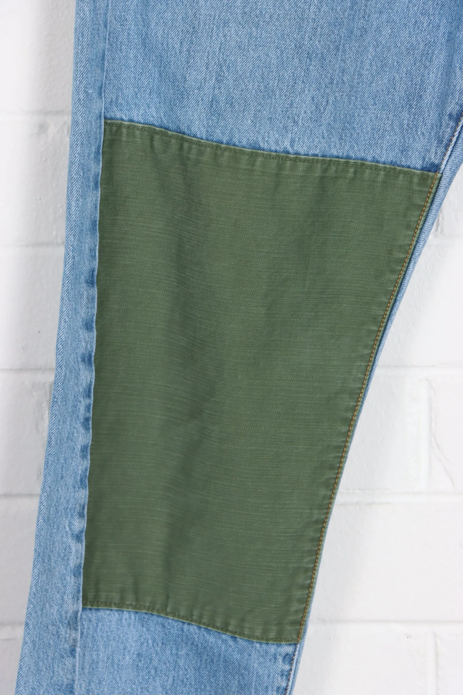 Light Wash LEVIS Double Knee Green Panel Jeans (Women's 10)