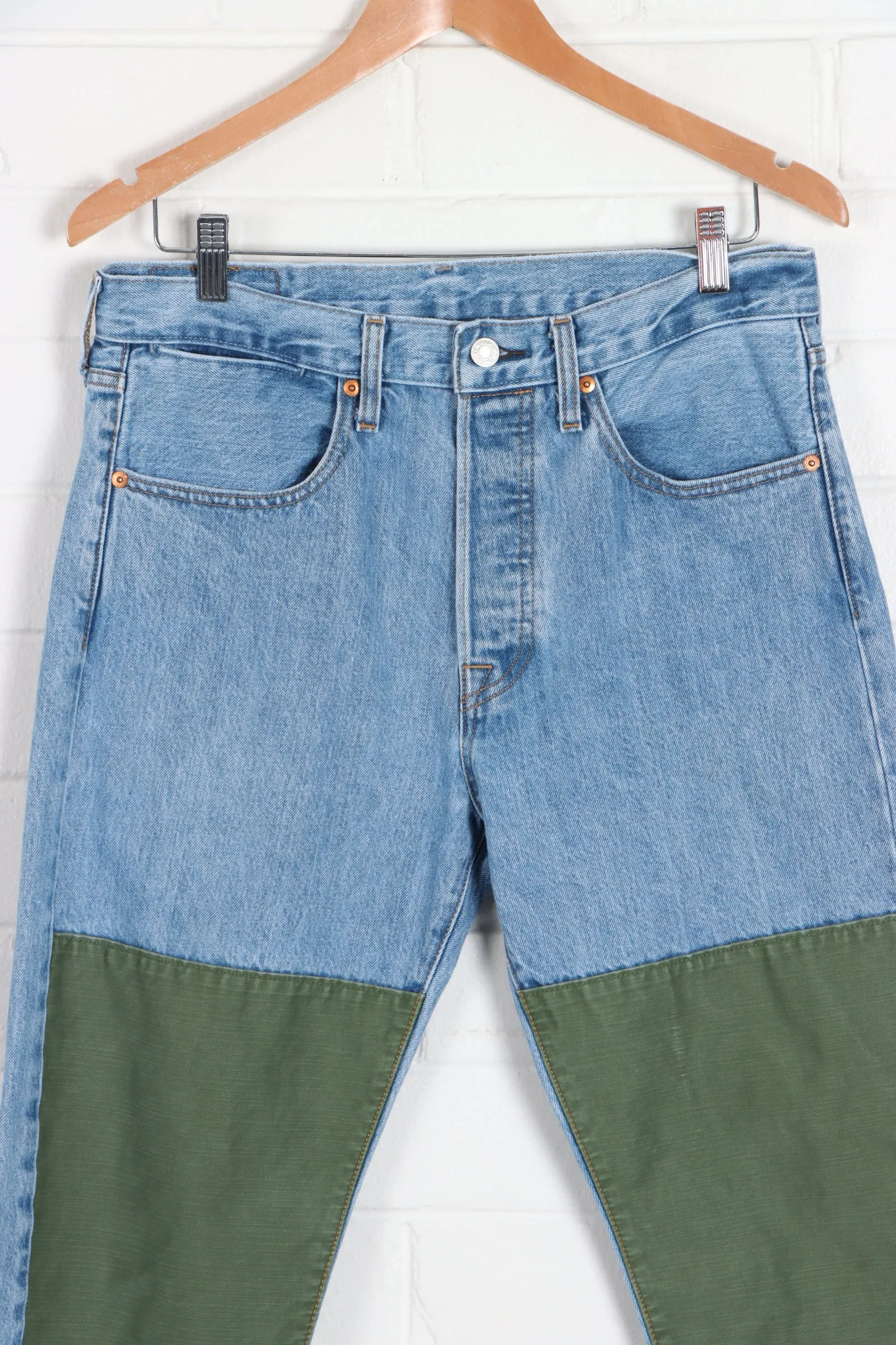 Light Wash LEVIS Double Knee Green Panel Jeans (Women's 10)