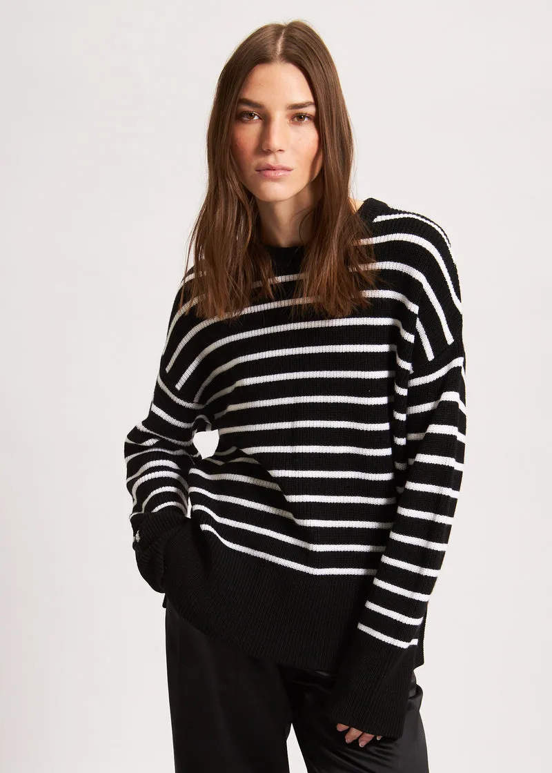 Oversized Striped Crewneck W119C36W