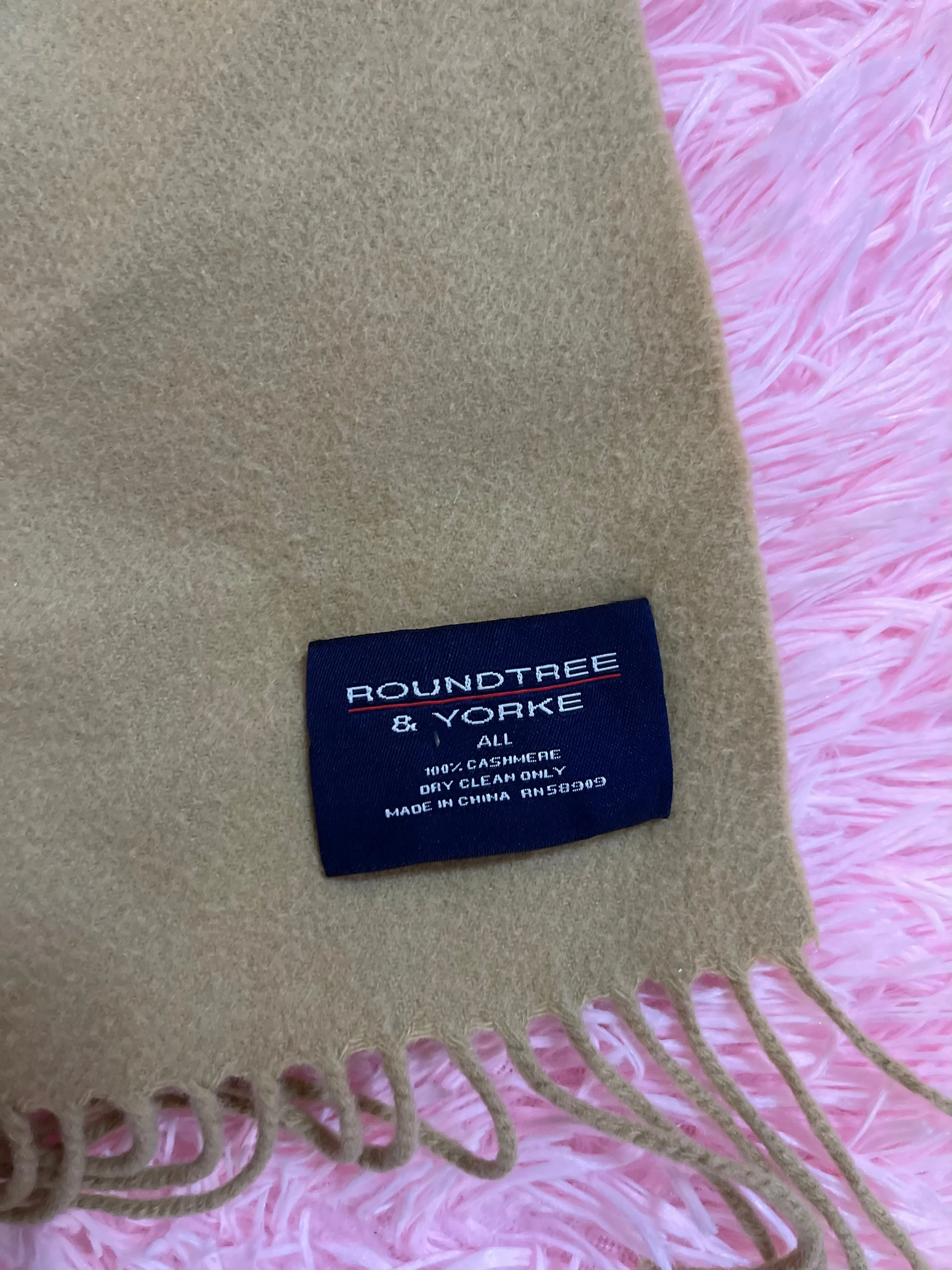 Roundtree and York Cashmere Scarf